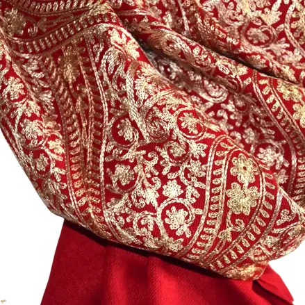 Šála exclusive vyšívaná 36