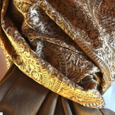 Šála exclusive vyšívaná 43