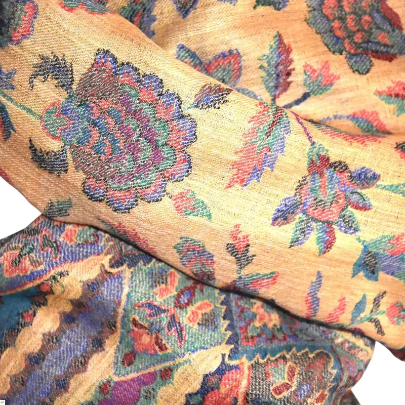 Kani šála Handmade 24