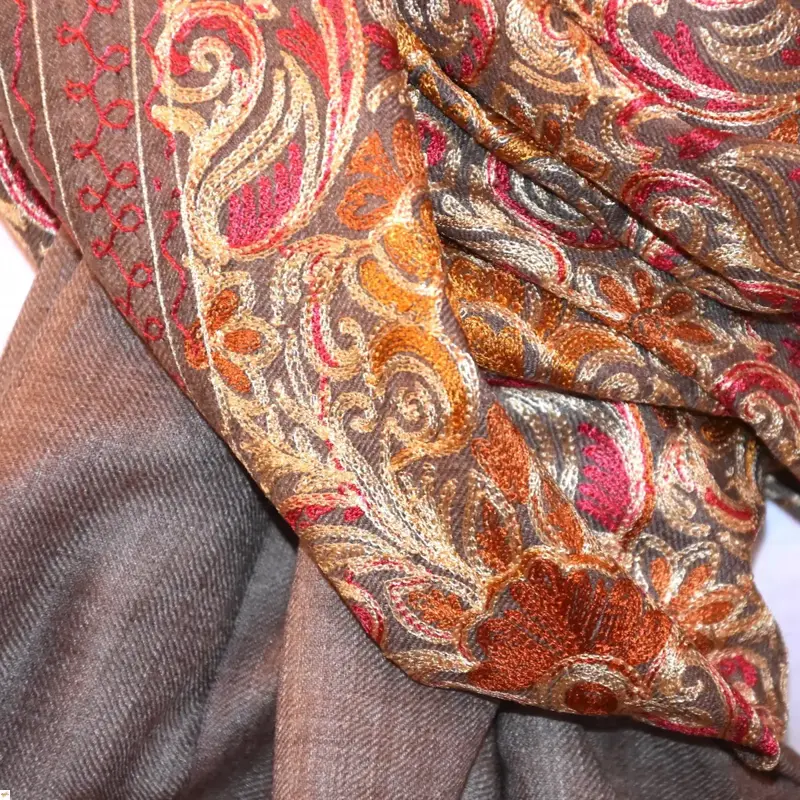 Šála exclusive vyšívaná 17 Šála exclusive vyšívaná 17