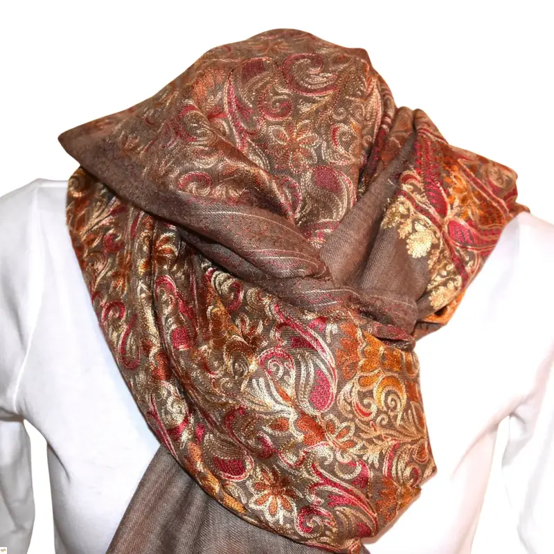 Šála exclusive vyšívaná 19