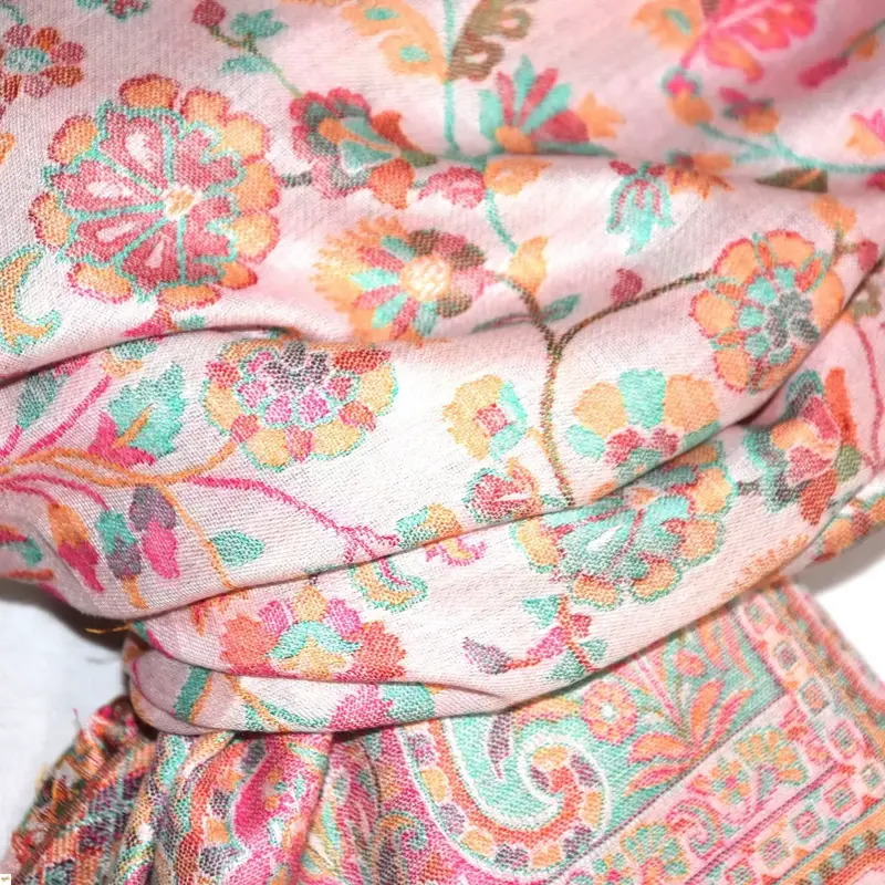 Kani šála Handmade 21