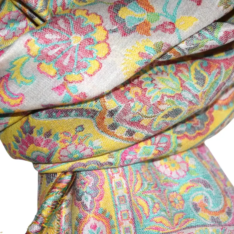 Kani šála Handmade 24