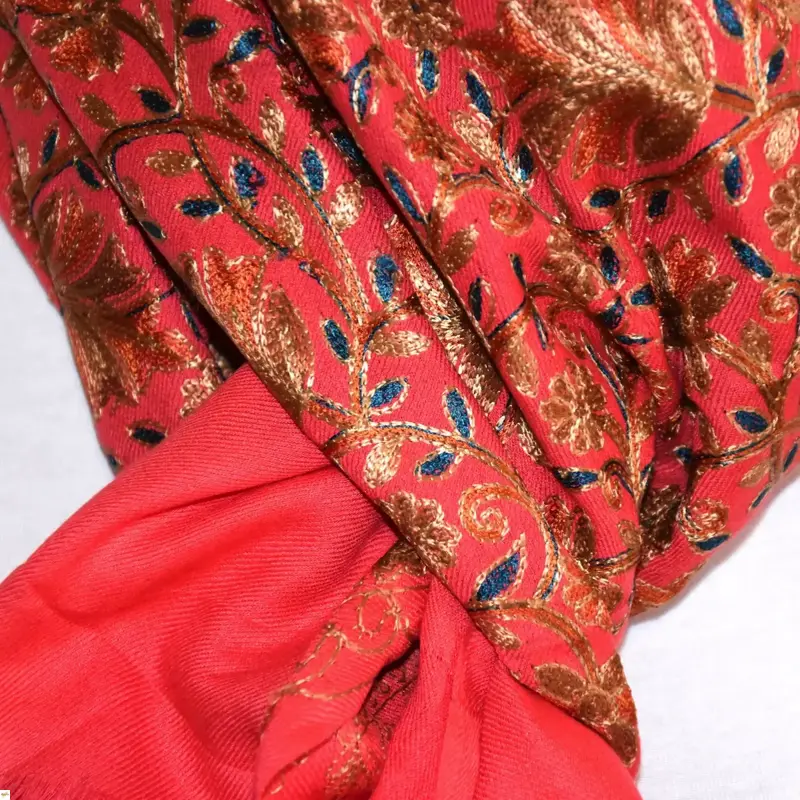 Šála exclusive vyšívaná 12 