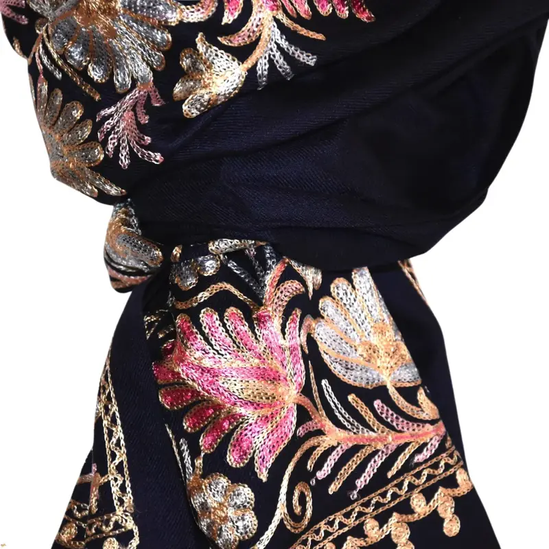 Šála exclusive vyšívaná 16