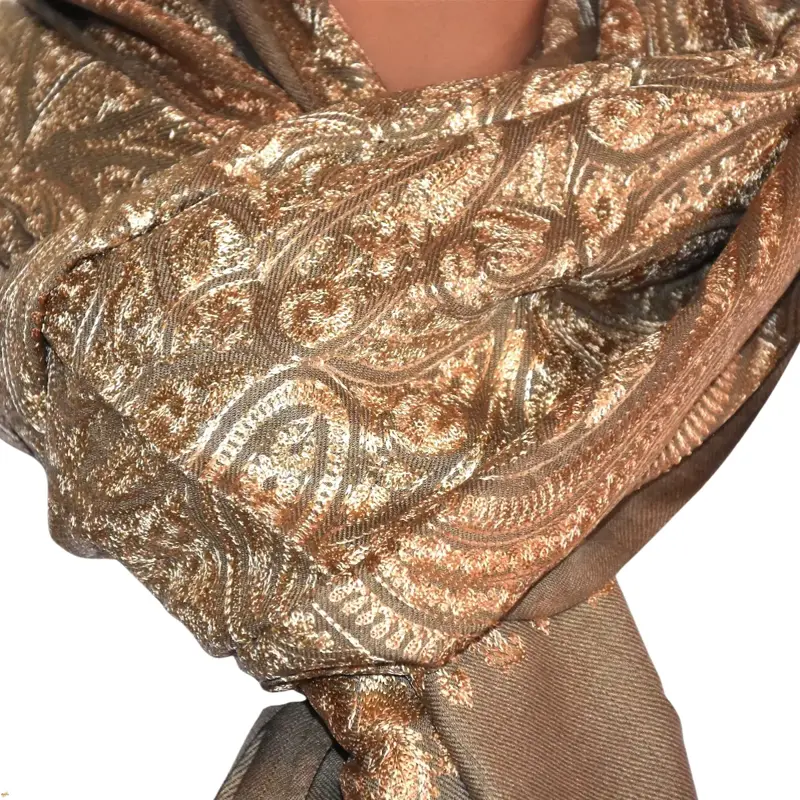 Šála exclusive vyšívaná 33