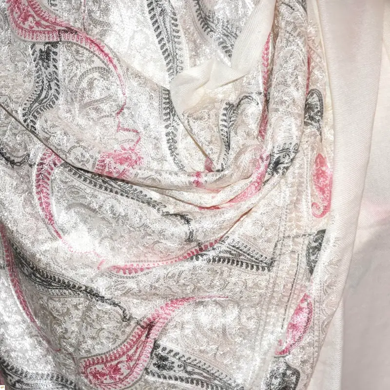 Šála exclusive vyšívaná 7